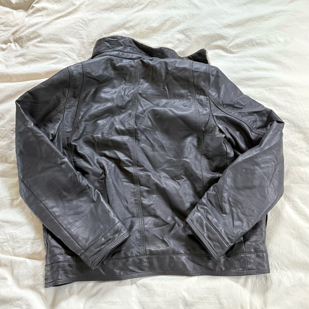 Levi’s Faux Leather Sherpa Lined Bomber Jacket size S - Picture 2 of 6